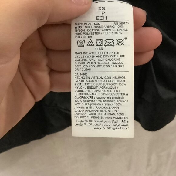 Old Navy Active Puffer Narrow Channel Vest Women XS Black Nylon Polyester - Picture 4 of 9